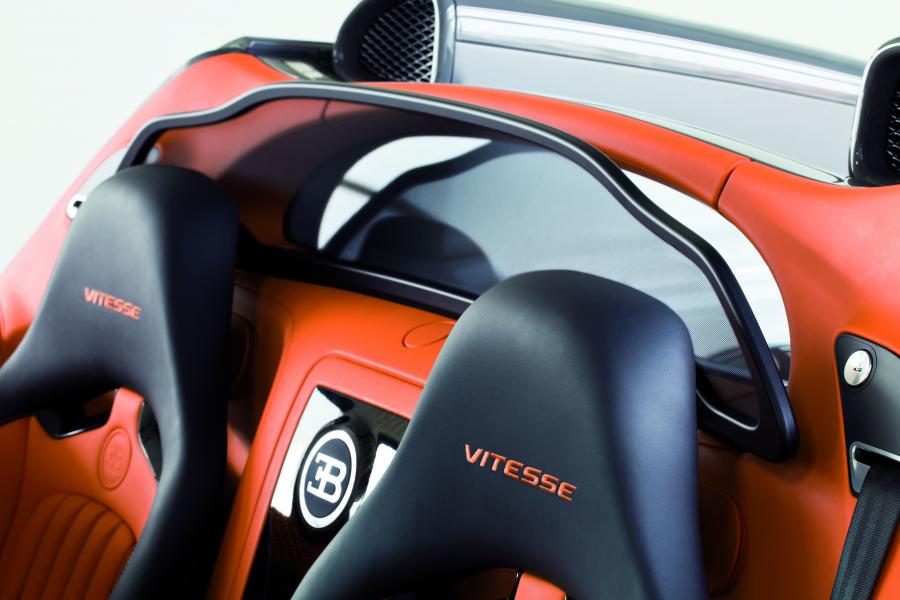  Bugatti Veyron 16.4 Grand Sport Vitesse 2012 года  (фото 18 из 32)